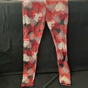 Used heart Lularoe Leggings